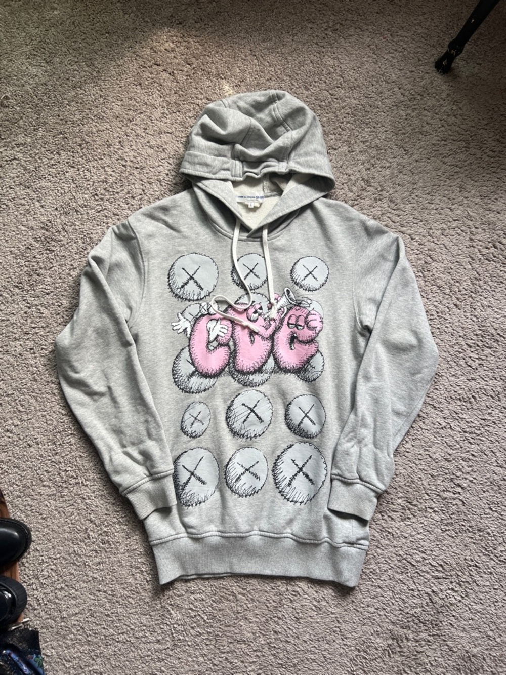 $299 Kaws x COMME DES GARÇON Gray Pink Bubble Letter Hoodie size L (runs small)